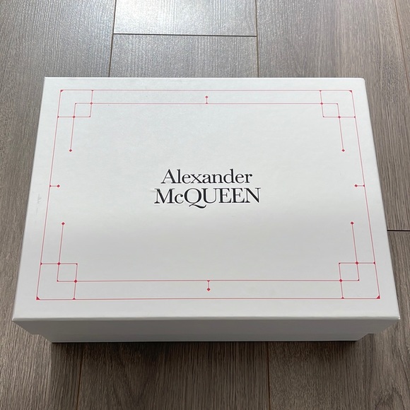 Authentic Brand New Alexander McQUEEN Sneakers - Picture 9 of 10